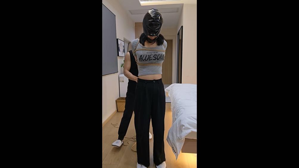 《小黑原创》马具口球，连头驷马，几天不见很敏感，一碰就躲闪，很有看头 马具口球，连头驷马，几天不见很敏感，一碰就躲闪，很有看头