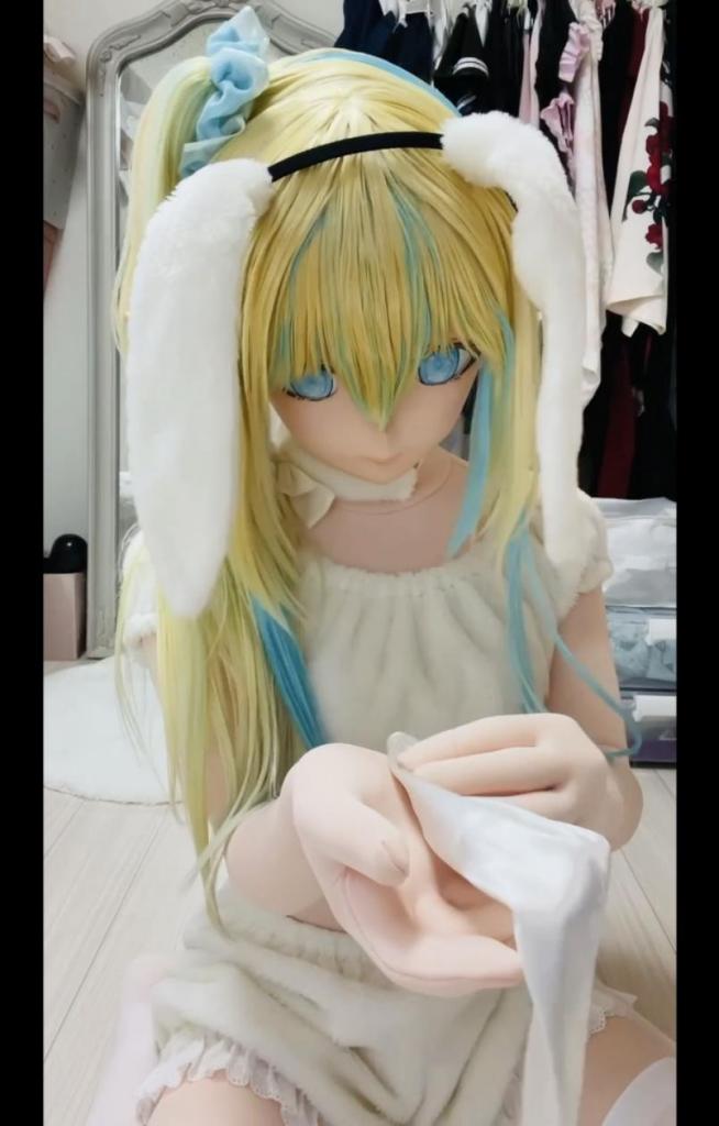 特厚肌タイ触手インナー 肌に密着する触手シートと乳首責めマシーンを肌タイツと特厚肌タイの重ね着で覆いました。<br>肌タイツはすべすべして気持ちいいし特厚肌タイで外からの感覚が遮られた内側の気持ちいいところが常に刺激されて何回も？ずっと？いきっぱなし<br>これ着るといつもいったとかいってないとかもよくわかんなくなっちゃう<br><br>今回いっぱい動画あります。お気に入りは誰が押したかこっちから見えないので恥ずかしがらずにぜひ応援してね<br>choiya kigurumi