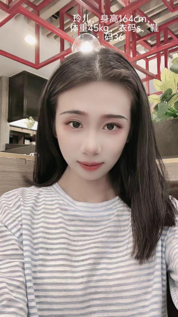 玲儿约拍2(黑丝OL+分腿缚+后手缚+充气口塞+口球+挣扎+TK+驷马) 自从上次玲儿来应聘绳艺模特后，体验了被束缚的感觉，感觉有点喜欢上了，于是玲儿主动约再次体验，下班后身穿OL制服 黑丝 高跟鞋前来赴约，玲儿被分腿缚 后手缚 充气口塞 口球 挣扎 TK 驷马，挣扎给力，有丝足特写。<span style='color:#b0b0b0;'>[隐藏文字，购买后可见]</span><br>公告：Q：1482120184定拍咨询，接知名动漫游戏cos定拍，（支持版权买断，独享，小剧情定拍等）长期招募女绳模，无事勿加加了也不会通过，加好友备注来意！定拍只接绳艺捆绑!有兴趣的朋友也可以提供服装以便于视频拍摄。根据之前老哥建议，现已为每位能定拍的模特建立模卡，之后会随视频发出，有需要的老哥请QQ联系，之前的大部分模特是素人模特，仅拍一次，雨柔因不在杭了，后续无法约拍，目前可接定拍的有：程程、小琴、舒宁、小婷、小Y、玲儿,后续有可接定拍模特会一一告知，谢谢大家支持！如果出现之前购买链接失效的，请 Q凭截图重新获取。