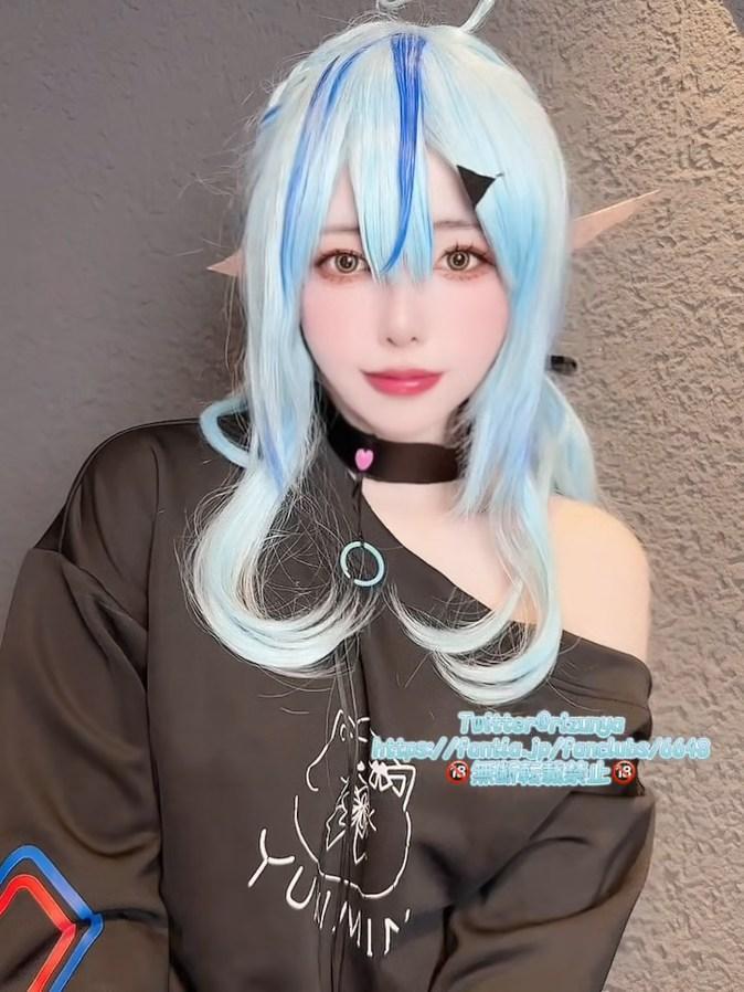 hol▷live/雪◯ラ☃️ィ(サイバー衣装)自撮り???? 小姐姐这次Cos的是Hololive里的雪花菈米，用了假阳具和振动棒，让自己的小穴爽到翻天。<span style='color:#b0b0b0;'>[隐藏文字，购买后可见]</span>