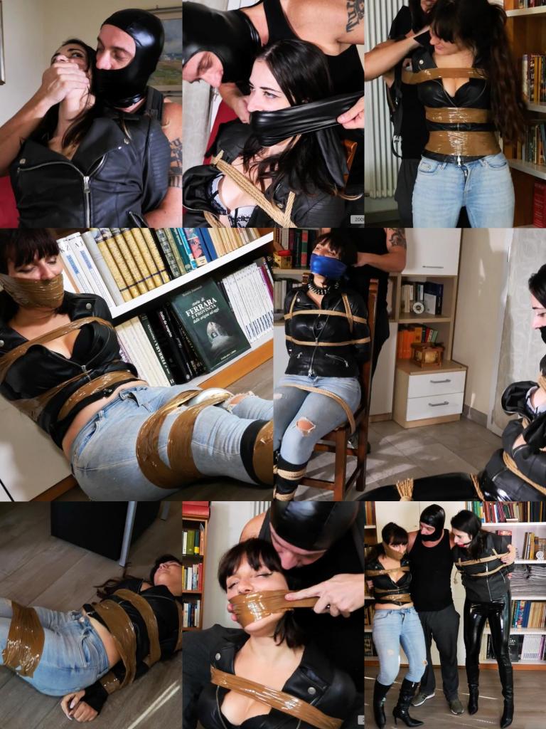 Scarlett and Marika, the bound justice!-MP4 Tony Houston Bondage Paranoia新片中字版，皮革长靴爱好者狂喜，略有裁剪打折出<br>斯嘉丽和玛丽卡是两个年轻的新探员，她们刚刚接到线报，说有一处偏僻的地点正在进行不法交易。到达目的地后，这两个懵懂无知的女探分头行动，以便更好地搜查这栋大楼：斯嘉丽上楼，玛丽卡下楼。这两个毫无防备的性感新警员并不知道，有人已经盯上了她们，正等着抓捕她们。斯嘉丽第一个被抓住并制服；之后，一个神秘的蒙面男子在楼下的办公室里袭击了玛丽卡，经过一番短暂的搏斗，玛丽卡被制服、捆绑，嘴也被粗俗的棕色胶带紧紧封住。这位年轻的女探拼命挣扎，试图尖叫并警告她的朋友危险，却不知道斯嘉丽在楼顶也面临着同样的命运。没有人知道这个邪恶的恶棍究竟在想些什么；他大概会抓住这两个穿着皮夹克、紧身牛仔裤、打底裤和皮靴的性感女孩，然后想和她们寻欢作乐，并阻止两名女探收集证据逮捕他。两个女孩痛苦地呻吟扭动，不知道对方的下场如何。加油，女孩们，为了正义和你们的年轻事业而战；你们绝不能放弃。在那个混蛋回来之前，想办法挣脱束缚。Scarlett and Marika are two young rookie cops who have just received a tip about a secluded dodgy location where dark business are taking place. Upon arriving at the place, the two young naive cops split up to better check the large building; Scarlett goes upstairs and Marika goes to the lower part of the location. The two unsuspecting sexy rookies do not know that someone has seen them arrive and is waiting to capture them. The first to be caught and immobilized is Scarlett; afterward, the mysterious masked man surprises Marika in the downstairs office and, after a brief fight, Marika gets subdued, tied up, and heavily gagged with some vulgar brown tape. The young cop wriggles furiously, trying to scream and warn her friend of the danger, not knowing that Scarlett is facing the same fate at the top of the building. No one knows what is going through the evil villain's mind; probably after capturing the two sexy girls, dressed in leather jacket, tight jeans and leggings and leather boots, he will want to have fun with both of them and prevent the two policewomen from gathering evidence to arrest him. The two girls moan and squirm furiously, wondering what is happening to the other. Come on, girls, fight for justice and your young careers; you must not give up. Try to free yourselves before that bastard comes back. 