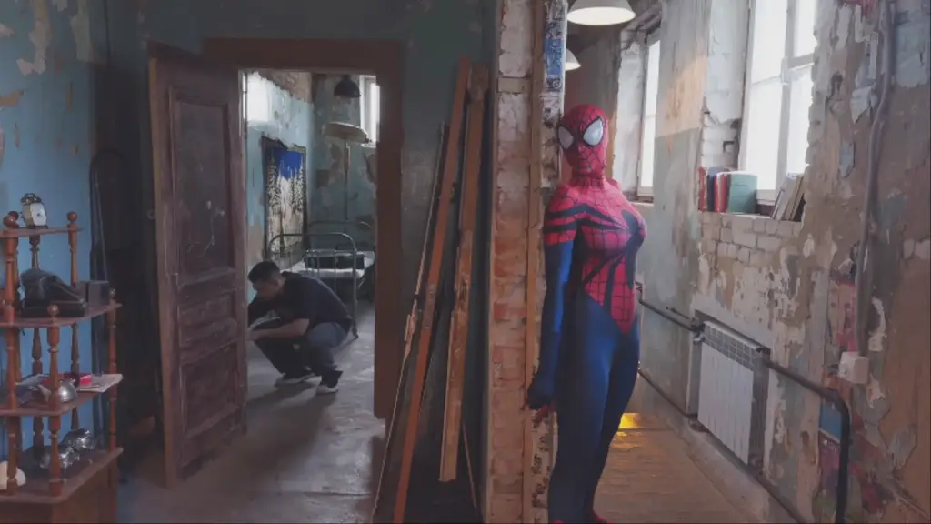 A setup our superheroine spider natasha sneak into the villain's hideout.. and whats gonna happen next??/...