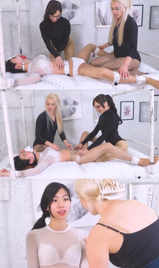 2025-11-07  Scene 1: Mandy, Skylar &amp; Sylvie 超级超级恶毒的女孩挠痒痒，把西尔维弄得眼泪汪汪，口水都流出来了。Super super mean girl tickle that leaves Sylvie is a drooling puddle of tears.