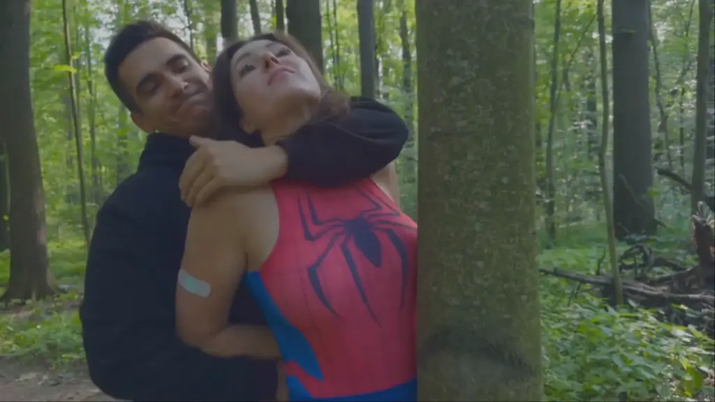 Unexpected turn our superheroine spider natasha conduct investigation of....