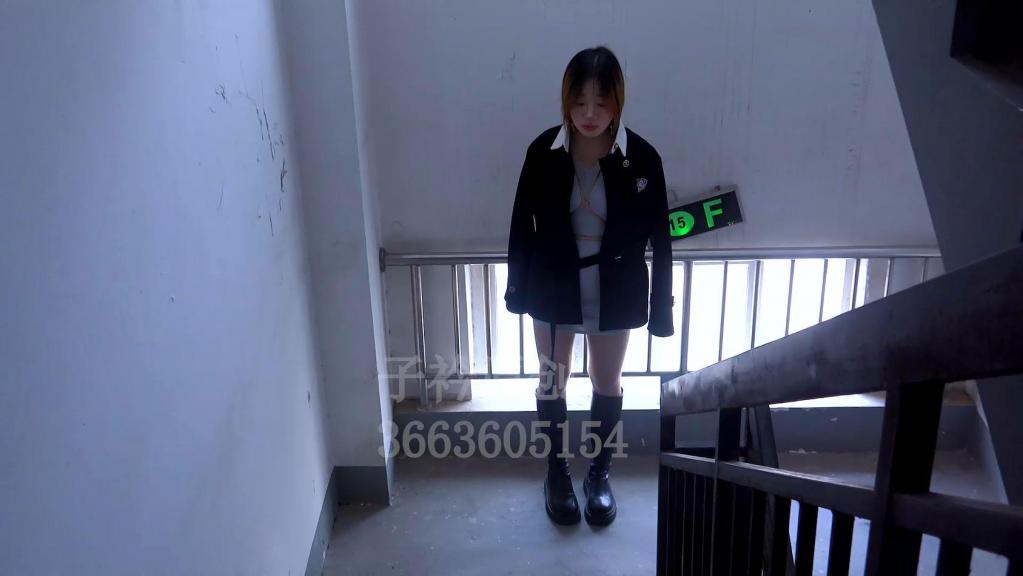 【子衿原创】201211 小芹 极限五花 深厚口塞 顶到嗓子了 百度下载解压密码：zjsy,子衿工作室向全国绳艺爱好者提供：体验捆绑绳模服务、绳艺作品销售、作品定制、视频网调、原味等，另外本店招募绳模，。<br>订拍请联系QQ：3663605154 微信：happiiny