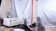 雪儿胡桃调教双视角喷射足底，榨汁，边控，倒计时 「剧情简介」男主本人特别喜欢玩胡桃角色，于是，今天男主做梦梦到胡桃这个游戏人物出现在梦中，男主把自己所想的内容一五一十的告诉了胡桃，想让胡桃按着自己的想法去玩弄自己，胡桃只是个游戏角色人物，并没有自己的想法，只能按着男主说的去做。胡桃抚摸着男主的脸，并抽了正在下跪的男主几下让他上头（是真上头啊，骚骚的声音都出来了）。不是喜欢闻脚么？胡桃满足你，哈哈哈！把脚放你脸上，看你一脸享受的样子，闭着眼睛不要太爽了。脚尖挑逗着下贱的脏东西就不行了？还敢往后躲？不是喜欢这样吗？看到没，不听话就会挨踢，怎么没几下就不行了？哎~可真没用啊，不行趁早说，废狗！我记得“哥哥”的胸部很敏感是吧？来让我看看。哎呀，确实很敏感呢，都变硬了，即使穿着紧身衣也不影响它坚挺起来。看着你骚骚的样子，胡桃开始变本加厉的玩弄男主，胡桃用了男主喜欢的工具，震动棒来刺激男主，男主果然受不住，身子一直往后坐，那有什么用呢，你可是被我绑起来了，胡桃当然要为所欲为了，哪里敏感玩哪里岂不是更有趣呢？就喜欢看你这种又想要又胆怯的样子，可好玩了。鼻子闻着胡桃的脚，胸部被刺激着是不是比单独刺激还要更爽呢？我们换个玩法吧，座你身体上玩弄你，双脚踩在你身上，用手指在你敏感的胸上来回划走，下体越来越敏感了，身体的摆动也大了。看你表现好，胡桃奖励一下你吧，用双脚玩你下面，应该很享受吧？座你脸上，体验一下被窒息的感觉吧，别的地方也别闲着，都要兴奋起来。看看用震动棒玩下面会有什么反应，反应还挺大嘛，不能释放那么快，男主能是秒男么？哎，看来也支撑不了多久啊，这就释放了？就这？真垃圾，胡桃嫌弃你，下次别梦到胡桃了，换其他人吧。给你涂点仙女水吧，再蹂躏你最后一次我就要离开了，果然用手还是快的。我要离开了，你的梦结束了????，再见????<br>这次这个假发压久了，有点难搞，就这样吧，果然假发压不得<br>喜欢的雪儿的哥哥多多关注，超级宠粉丝的雪儿坐标天津，经常去鞍山上海杭州{年后会开始旅游，想面基的宝宝，记得联系我}，另外长期招聘姐妹，女绳模。<br>提供线下，线上课，绳子出售，约绳体验，不定期直播，然后日常可以找雪儿聊天，提建议，说出自己的期待哦~防失联V在工作室首页{平时不咋回复的}，百度网盘的更高清，下载后先解压，然后改后缀为MP4，解压密码xueer<br><br>推：@xurzijiang（已有作品，欢迎关注）定拍，服装赞助，原味，体验课，约绳请＋Q2029671173 工作室V:zqxpf520 抖音：90632315405<br>