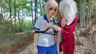 【户外打开她的第一次】kigurumi、zentai、丝袜 已经垂涎她很久的面具男，今天终于把她带到了小树林里，没想到把她带到小树林竟然是要去让她付出第一次，戴着面具穿着全包皮的小梦不止所错，但是在这里也没有人可以帮到她，她也只能无奈的看着这一切在自己身上发生，一开始很抗拒没想到过了一段时间之后，她的下面开始湿润开始慢慢的享受起来，不断蠕动的花心不断颤抖的身体，她此刻只想肉棒可以快速的进出自己的身体，下面不行了第一次没想到这么舒服，这么快就高朝了......<br><br>【网盘文件先下载到电脑，改后缀名为zip。解压得出的文件后续名zzz修改为MP4】