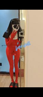 红胶修女的穿搭指南（浏览版） Lust这次穿着脸入的红色全包胶衣 手套和袜子都是连着的 全身都被乳胶包裹密不透风 特别喜欢 带上了微孔头套和乳胶修女头套 感觉自己就像恶堕的修女 雌根一直膨胀 带上束腰 强力的束腰将lust的腰围固定在了60cm 挤压导致的窒息感让lust兴奋 想象着自己完美的身材 lust一直处于高度兴奋状态 撸动着雌根 lust享受着修女的一天 希望大家喜欢！ 感谢大家支持！x：@Dream_magicdoll