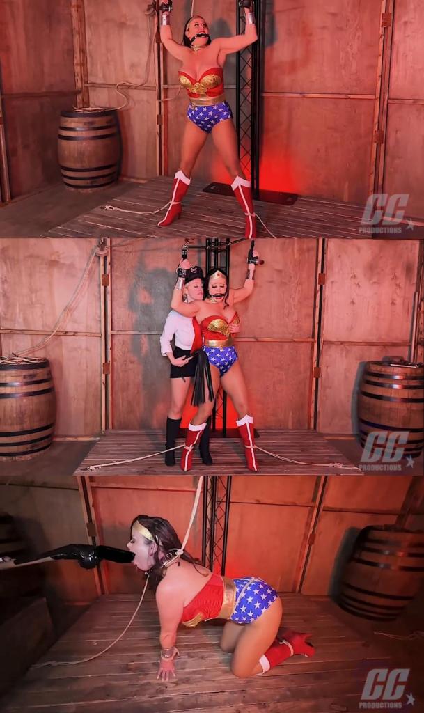 WONDER WOMAN XTREME BONDAGE Christina Carter Super Heroine , ChristinaBound<br><br>Ilsa Von Folter (Dee Williams) broken Wonder Woman (Christina Carter)? Captured and bound, Wonder Woman is put through her paces in front of thousands of civilians. Stretched, cropped, flogged, choked by her very own lasso until she can no longer take it. Dripping in sweat, drooling profusely, and begging for mercy. It's been a long time since we've seen Wundy like this. 