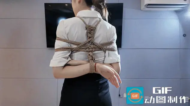 《绳艺教学系列》模特贝贝 一绳所爱绳艺教学系列，日式，龟甲，五花大绑教学，学生现场学习，绳模贝贝倾情出演。普通话清晰教学，一看就会，谢谢支持。视频解压密码：666888 。<br>一绳所爱绳艺体验店面向全国爱好者开放，本店提供绳艺捆绑模特服务、体验女绳师捆绑服务、变装绳艺体验、绳艺婚纱照摄影、体验长时间囚禁服务、绳艺教学培训（收徒）、绳艺交流会、绳艺逃脱挑战赛、场地出租、专业麻绳销售，原创绳艺扑克销售、原创视频套图销售、作品私人定制、模特原味丝袜出售等，另外本店招募同好合作伙伴。微信：351552501初心