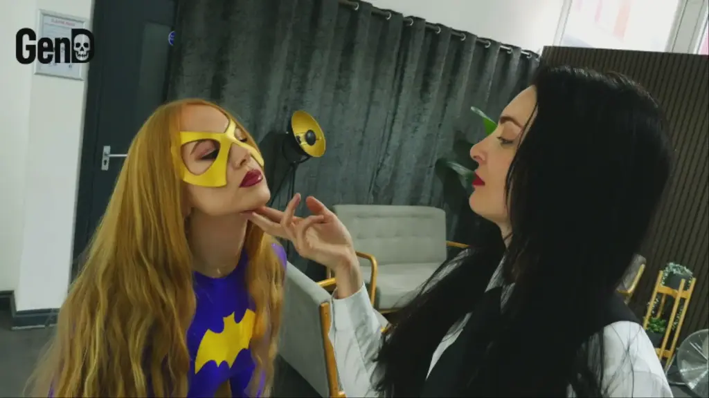 Federation Failures our superheroine Shadow Fox goes after Agent 99 of Generation Death to retrieve the stolen 'Ring of Marathos' taken from the City Museum. 
