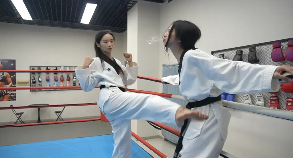 MF-NFF13-Bei VS Ajiang This is a custom video. Customized content includes actresses, dresses, plots,etc.
