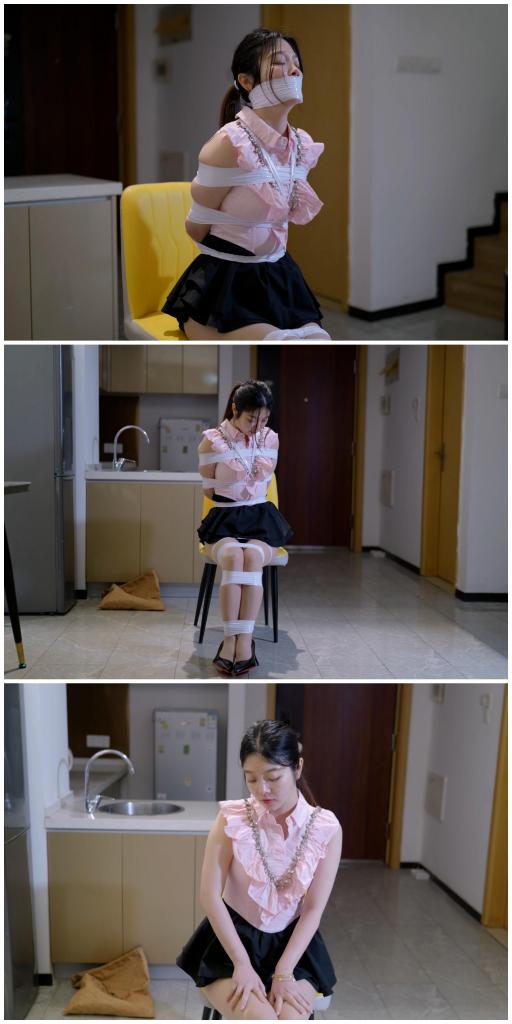 【红鲤鱼精品画质OG-006】白色胶带捆绑肉丝小姐姐【解压密码hongliyu】春节大戏即将上线记得关注！ 今年的大电影往后推拍摄，春节取而代之的是一部质感大戏，私聊微信参与预售，或者过几天在网站上参与预售<br>本次氛围上下集，两集都是30分钟，完整版是71分钟，多了11分钟的过程。<br>本次大戏发布后，年后的更新将只提供2K版本，微信：xiaolv1071064002