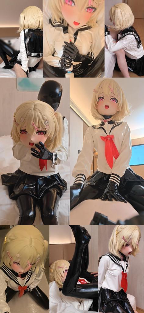 December Video Update V1 前45分钟为第一视角，后15分钟为床边第三视角<br>素体娃娃身着黑色全包乳胶衣和微孔乳胶头套，戴上雌小鬼头壳，外搭乳胶材质的JK水手服和乳胶裙子，在浴室里为摄影师服务。娃娃先在自己的后庭塞入一个超大玩具dildo用拉链包上，一边搓弄自己的棒棒一边搓揉摄影师的，两人持续搓弄近十分钟...迎接你们的干搓击剑王吧...双人来到酒店的床上，娃娃把超大玩具换成按摩式肛塞后继续为摄影师提供手部服务。娃娃在女上位的后入式之前脱出肛塞，不是很熟练地坐了上去，之后转过身体以正面骑乘位姿势疯狂上下起伏。摄影师还没有什么反应但娃娃先受不了了自顾自地疯狂抽动痉挛前高...切换到正常位姿势，娃娃把自己的和摄影师的貂蝉在一起互相击剑，结束把玩后摄影师却一上来就大力轰入让娃娃惨叫好痛...之后放缓动作并命令人偶拿起震动棒刺激自己。伴随着摄影师的高强度持续抽插，性爱玩偶在娇喘声中又一次提前到达高潮顶点...可摄影师还没有结束...继续大力抽插直到娃娃可怜呻吟道“我不行了...”。<br>最初の45分は第1の画角、後の15分はベッドサイドの第3の画角<br>素体の人形は黒いフルパックのラテックス衣とミクロ穴のラテックスヘッドカバーを着て、雌の小さな鬼の頭の殻をつけて、ラテックス素材のJKセーラー服とラテックススカートをかけて、浴室でカメラマンにサービスしています。人形はまず自分の裏庭に巨大なおもちゃのdildoを入れてファスナーで包み、自分の棒をこすりながらカメラマンのものをこすり、2人は10分近くこすり続けた。..あなた方のフェンシング王を迎えましょう...2人はホテルのベッドに来て、人形は巨大なおもちゃをマッサージ式肛門栓に変えた後、カメラマンにハンドサービスを提供し続けた。人形は女性上位の後入式の前に肛門栓を抜け、あまり上手に乗っていなかったが、その後体を回して正面騎乗位の姿勢で狂ったように上下した。写真家はまだ反応していないが、人形は自分で痙攣の前高を狂わせることに耐えられなくなった。..正常な姿勢に切り替えて、人形は自分の写真家のミンクセミと一緒にフェンシングをして、遊びが終わった後、写真家はすぐに人形を悲鳴させるように強く追い込んだ。..その後動作を緩め、人形に振動棒を持って刺激するように命令した。カメラマンの高強度吸引に伴い、性愛人形は喘ぎ声の中で再びクライマックスの頂点に早めに到達した。..でも写真家はまだ終わっていません。..人形がかわいそうに「もうだめだ…」とうめき声を上げるまで、力を入れて挿し続ける。<br>The first 45 minutes are from the first perspective, and the last 15 minutes are from the third perspective beside the bed<br>The nude doll is dressed in a black all inclusive latex jacket and microporous latex headgear, wearing a female little devil's head shell, and wearing a JK sailor suit and latex skirt made of latex material, serving the photographer in the bathroom. The doll first stuffed a large toy dildo into its backyard and zipped it up, while rubbing its own stick and the photographer's, and the two of them continued to rub for nearly ten minutes Welcome your dry rubbing fencing king Two people arrived at the hotel bed, and the doll replaced the oversized toy with a massage style anal plug before continuing to provide hand services to the photographer. The doll slipped out of the anal sphincter before the female's posterior insertion, and sat on it not very proficiently. Then it turned around and wildly moved up and down in a forward riding position. The photographer hasn't reacted yet, but the doll couldn't take it anymore and started convulsing wildly before reaching high Switching to the normal position, the doll and the photographer's Diao Chan were fencing each other, but after finishing the game, the photographer rushed in forcefully, causing the doll to scream in pain Afterwards, slow down the movement and command the puppet to pick up the vibrator to stimulate itself. Accompanied by the photographer's high-intensity continuous thrusting, the sex doll reached its climax prematurely once again with its moans But the photographer hasn't finished yet Continue thrusting vigorously until the doll pitifully moans, 'I can't do it anymore...'.<br>#kigurumi#latex doll#rubber doll#zentai#fetish#mask#futanari#rubberdoll#JK女高<br>#着ぐるみ#キグルミ#ラテックス#ゴム#ドール#全身スーツ#フェティッシュ#マスク#フタナリ#ゴムドール#全身タイツ<br>#玩偶装#乳胶娃娃#橡胶娃娃#玩偶娃娃#紧身衣#恋物#面具#橡胶玩偶#全包紧身衣#扶他#扶她#伪娘#小男娘<br>Dec 16, 2025<br><span style='color:#b0b0b0;'>[隐藏文字，购买后可见]</span>