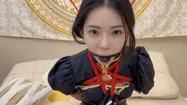 新年合集 限时特价 【马年大礼包合集三】【五部曲】【一部享五部价】韩系高颜值御姐堵嘴口球放置COS精品合集 【马年大礼包合集三】【五部曲】【一部享五部价】韩系高颜值御姐堵嘴口球放置COS精品合集<br><br>大礼包内容：<br><br>丝袜堵嘴情趣（皮革/女王）震动棒口水收集第一视角女调女玩弄挣扎COS<br><br>【漫展上的韩系小姐姐】<br>偶然一次漫展上偶遇的韩系小姐姐～身材是真不错～黑丝大长腿～口水也真多<br>片名：【小奶猫】【微剧情】【COS宁红叶】【我的AI韩系玩偶】【棒子国小姐姐口水也挺多】漫展上偶遇的韩系小姐姐<br>片长：00:20:36<br><br>【韩系小姐姐的体验】<br>再次约拍韩系小姐姐,口水是真的多啊～开始还笑哈哈到后面被玩到默不作声<br>片名：【小奶猫】【韩系小姐姐口水是真多】【网红脸蛋】【我的AI韩系玩偶】开始笑哈哈～到最后玩到默不作声<br>片长：00:16:15<br><br>【被控制的搜查官】<br>搜查官想控制住坏人不料坏人假装投降反被坏人控制,抽出搜查官的胸罩把其捂晕<br>把绿豆放进高跟鞋里让其罚站～蜡烛滴在美腿上很是美～<br>片名：【小奶猫】【大奶检察官】【用你的胸罩把你捂晕】【我的AI玩偶】绿豆放进高跟鞋里让其罚站～滴蜡中伴随着呻吟声<br>片长：00:18:25<br><br>【宁红叶第二部】<br>漫展上偶遇的韩系小姐姐COS宁红叶第二部～给她准备了非常Q的玩具<br>片名：【小奶猫】【我的韩系玩偶】【COS宁红叶第二部】【棒子国小姐姐】168的大长腿穿上黑丝就是不一样！<br>片长：00:16:56<br><br>【COS女战士】<br>韩系小姐姐的COS系列美少女战士，果然还是筋膜枪未来大用可爱的萝卜头不小心把小姐姐玩疼了<br>片名：【小奶猫】【我的AI玩偶】【棒子国少女】【韩系小姐姐】【COS系列】【COS美少女战士】啊～好痛～一不小心就被玩疼了两次<br>片长：00:19:00<br><br>》〉两次解压码<span style='color:#b0b0b0;'>[隐藏文字，购买后可见]</span><br>》〉联系方式QQ：<span style='color:#b0b0b0;'>[隐藏文字，购买后可见]</span>  非诚勿扰  