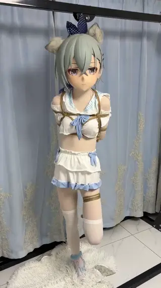 我超对面转起来了 我超对面转起来了（指小陀螺）<br>kigurumi、伪娘、放置、单脚吊缚、捆绑、惩罚、着ぐるみ、玩娃<br>视频中为特技表演者，请勿模仿视频中的高风险动作！安全第一，健康生活！<br>视频原创者：机械神教驻神圣泰拉机械神甫0059@LearnedToad
