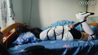 伪娘驷马自缚 还有一部库存视频，上传完就没有了，本来改变主意想再继续拍的，还是算了，被针对了