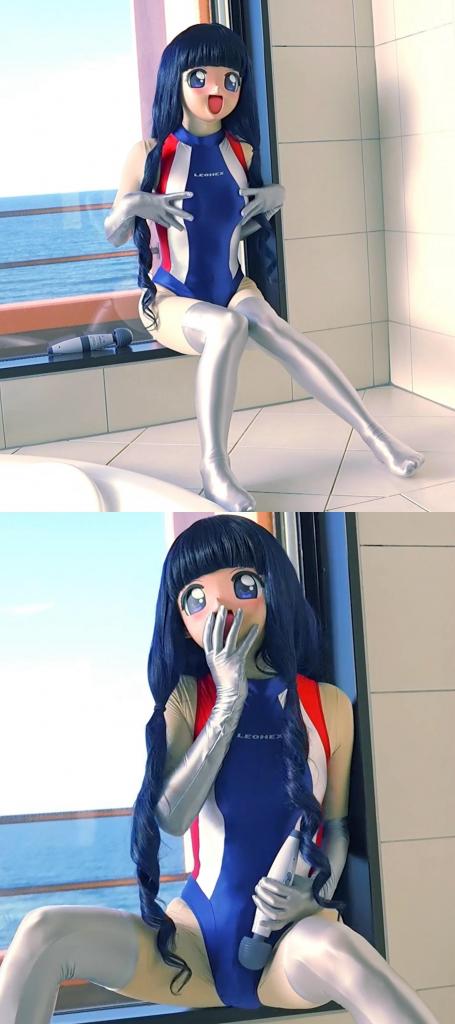 着ぐるみkigurumiの競泳LEOHEX電マオナニー 嘿……你有在看對吧？<br>這個月，我偷偷在海邊的飯店裡拍了一段影片和一些照片。<br>玻璃浴室外是陽光、海浪的聲音，還有在沙灘上玩耍的人們。<br>而我，穿著 LEOHEX 的競泳泳衣和緞面手套，<br>在沒人注意的情況下，輕輕地用手指撫摸著泳衣下的私處……<br>「不行……這裡可是看得到海的地方……但真的太舒服了……♡」<br>本來只是想稍微挑逗一下自己，<br>結果身體越來越熱，忍不住就拿出了按摩棒。<br>從泳衣上慢慢壓下去……然後開始震動起來。<br>「穿成這樣還自己自慰……太變態了……♡ 可是已經停不下來了……」<br>為了變得更可愛，我把身形修飾好、戴上頭套，徹底變成了女生。<br>雖然我內心清楚自己只是個變態……但我仍想以“我”的樣子高潮。<br>我想讓人看見我——這個已經快壞掉的、真實的“我”。<br><br>Hey… you're watching, right?<br>This month’s content was secretly shot in a seaside hotel.<br>Beyond the glass-walled bathroom were the sun, the sound of waves, and people playing on the beach.<br>And there I was—dressed in a LEOHEX swimsuit and satin gloves—<br>gently rubbing myself through the fabric… hoping no one would notice.<br>"N-No… they might see me… but… it feels too good to stop…♡"<br>At first, I just wanted to tease myself a little.<br>But with every glance outside, the heat in my body built up more and more—<br>before I knew it, I was pressing a vibrator against myself…<br>pushing in slowly… feeling it buzz deep through the suit.<br>"Doing this… all alone… dressed like this… and I’m still gonna come…♡ I can’t stop anymore…"<br>I adjusted everything to look cute, wore the mask, and became this girl.<br>Even though I’m really just a 〇〇〇〇〇〇〇 underneath… I still wanted to come as me.<br>I wanted someone to see me—this broken, beautiful version of me.<br><br>ねえ……見てくれてるよね？<br>今月は、海のそばのホテルでこっそり撮影した動画と写真です。<br>ガラス張りの浴室の向こうには、太陽と波の音と、それに砂浜ではしゃぐ人たちがいて……<br>そんな中で、わたしはLEOHEXの競泳水着とサテンの手袋をつけて、<br>水着の上からおまたをきゅっ……て、指でなぞってた。<br>「だめ……誰かに見られちゃうかも……でも、もう気持ちよすぎて止められない……♡」<br>最初は、ちょっとだけ自分を焦らすつもりでした。<br>でも、外の気配を感じるたびにどんどん熱くなっていって――<br>気づいたら、電マを水着の上から当てていた。<br>じわじわ押し当てて、深くまでビリビリ響く感じ……。<br>「こんな格好で……ひとりでイっちゃうなんて……♡ でも、もう止まんない……♡」<br>可愛く見えるように体を整えて、マスクをかぶって、完全に女の子になりきって。<br>中身はただの変態だけど……それでも、わたしは“わたし”としてイきたかった。<br>誰かに見てほしかった、こんなにも壊れかけた、わたしのこと。<br><br><span style='color:#b0b0b0;'>[隐藏文字，购买后可见]</span>