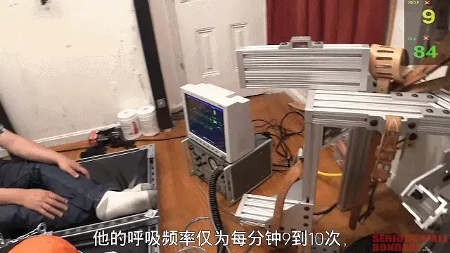 Sports Therapy 【中文】木乃伊的面具连接上呼吸控制仪器，仪器会以最低每分钟8—15次呼吸给木乃伊供氧。同时用快乐棒不断的刺激他。Hey guys, I'm doing this update from Bind's jail in Hampton Iowa. We have 10 guys here shooting a marathon video with rubber, fiberglass casting and medical braces.<br><br>Check out this week's update titled Sports Therapy. This guy likes to be tied up in football gear. By the time we were done with him he couldn't move. Check it out!<br><br>To view this video via streaming, click on the arrow in the image below. The video uses adaptive streaming technology so it should play fairly well on desktops and mobile devices world-wide. The stream is delivered to you from the Amazon Web Services global cloud. Pretty cool, eh?<br>