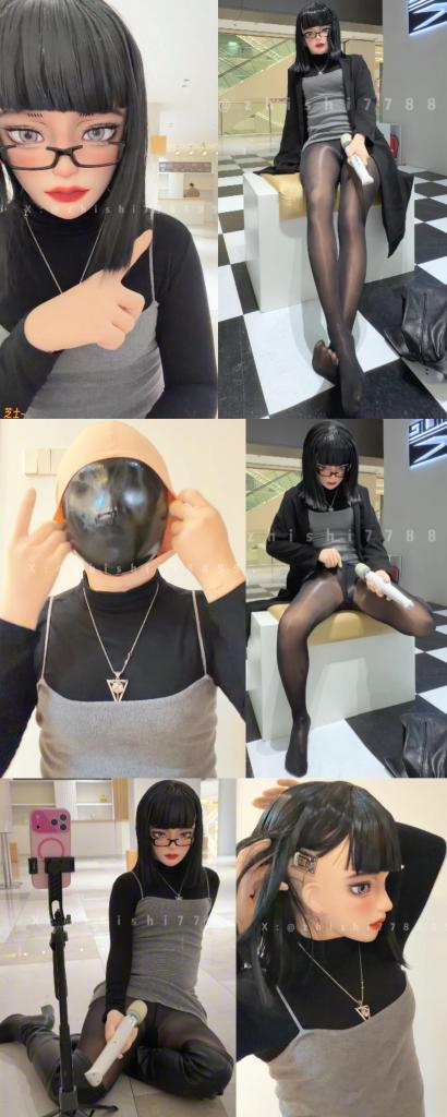 灰色连衣裙 素体娃娃在家身着全包紧身衣并戴上微孔乳胶头套，再戴上一层带锁扣的BJD娃娃头壳，穿上油亮黑丝袜和连衣裙以及尖头皮革长靴子，披上黑色大衣在夜晚商场露出...人偶到处闲逛，来到一处镜子墙面，指了指远处的工作人员后对镜自萌自拍...但此时身下被紧身衣紧紧包裹的棒棒让娃娃饥渴难耐忍不住了想要满足自己，用手拨弄一番后从包里掏出震动棒开始疯狂刺激棒棒...正在兴头上却被路过的路人惊吓到慌忙隐藏起来...不能在这个地方继续露出了，在临走前展示了不透气的紧身衣包裹棒棒时的特写...找到了一处休息区，人形玩偶坐在中央开始最后的满足，脱下长靴拿出按摩棒疯狂震动自己的棒棒，在阵阵刺激下色气丝足忍不住一晃一晃逐渐到达高潮顶点...又迅速匆匆离开...<br>素体の人形は家で全身タイツを着て微孔ラテックスのヘッドカバーをかぶり、さらにロック付きのBJD人形のヘッドカバーをかぶり、つややかな黒のストッキングとワンピース、尖った革の長靴をはいて、黒いコートを羽織って夜のデパートで露出した。..人形がぶらぶらしていて、鏡の壁面に来て、遠くのスタッフを指して鏡に自萌して自撮りした。..しかしこの時、体の下にレオタードにしっかりと包まれた棒が子供を飢えさせて我慢できなくなって自分を満足させたいと思って、手でいじってからバッグから振動棒を取り出して棒を刺激し始めた。..興に乗っているのに通りかかった通行人に驚いて慌てて隠れてしまった...この場所で露出を続けることはできません。出発前に空気の入らないタイツが棒を包むときのクローズアップを示しました。..ある休憩所を見つけた、人形が中央に座って最後の満足を始め、長靴を脱いでマッサージ棒を取り出して自分を狂わせる棒を取り出し、刺激の下で色気が充満して思わず一瞬にしてクライマックスの頂点に達した。..またすぐに慌ただしく立ち去る...<br>At home, the bare body doll is dressed in a tight fitting all inclusive outfit with a microporous latex rubber doll headband, and then a layer of BJD doll head shell with a lock buckle. She wears shiny black stockings, a dress, and pointed leather boots, and a black coat to expose herself in the shopping mall at night The doll wandered around and arrived at a mirror wall, pointing to the staff in the distance before taking a cute selfie in the mirror But at this moment, the stick tightly wrapped in tight fitting clothes made the doll hungry and unable to resist. It wanted to satisfy itself, and after teasing it with its hands, it took out the vibrator from its bag and began to stimulate the stick crazily ... was in a state of excitement but was startled by passersby and hurriedly hid I can't continue to expose myself in this place anymore. Before leaving, I showed a close-up of the tight fitting clothes wrapped around the stick ... found a resting area, and the humanoid doll sat in the center to begin its final satisfaction. It took off its boots and took out a massage stick, shaking it wildly. Under the stimulation, it couldn't help but sway and gradually reached its climax ... quickly and hurriedly left again ..<br>#kigurumi#kig#Grey dress#zentai#fetish#mask#doll#futanari#outdoor exposure<br>#玩偶装#灰色连衣裙#全包紧身衣#恋物#面具#人偶#全身连体衣#马油丝袜#足控#丝腿#扶他#扶她#多层#户外露出<br>#キグルミ#グレーのワンピース#全身スーツ#フェティッシュ#マスク#ドール#着ぐるみ#全身タイツ#アウトドア露出<br><span style='color:#b0b0b0;'>[隐藏文字，购买后可见]</span><br>