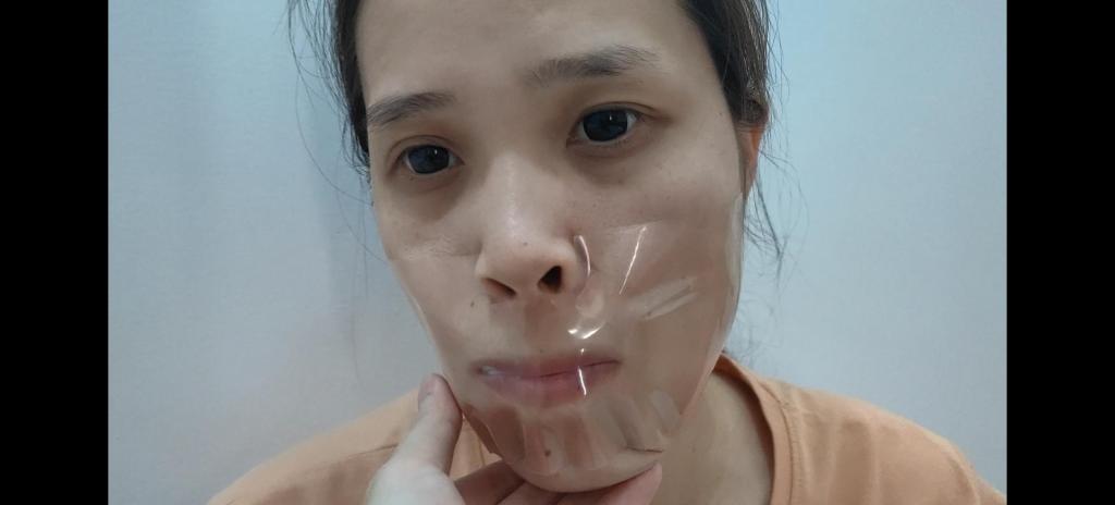 透明封嘴系列测试 敷贴+电工透明胶布+超粘透明胶带 本次发个透明系列封嘴短视频 媳妇自己塞嘴 第一种用3M敷贴  第二种是电工透明胶布 第三种是大猩猩牌子的透明胶带<br>视频时长：11分钟 989MB 视频中媳妇的眼睛是完全看不见的哦 呆萌的眼神 你猜是怎么了 有广西地区喜欢体验封嘴 伪装拘束 美瞳盲片外出的 可以联系我 仅限妹子哦<span style='color:#b0b0b0;'>[隐藏文字，购买后可见]</span> <br><br>