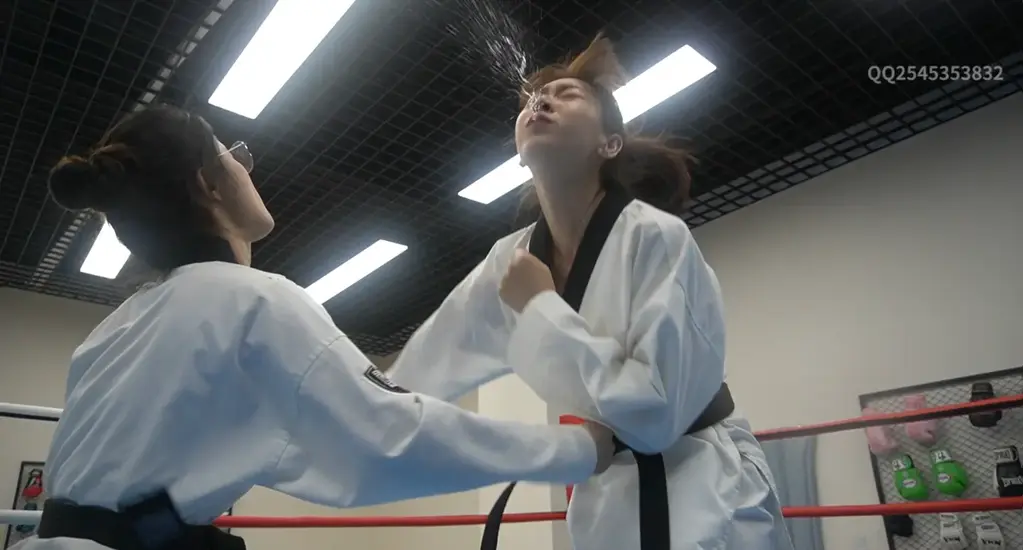 MF-NFF01-Yong VS Shan This is a custom video. Customized content includes actresses, dresses, plots,etc.
