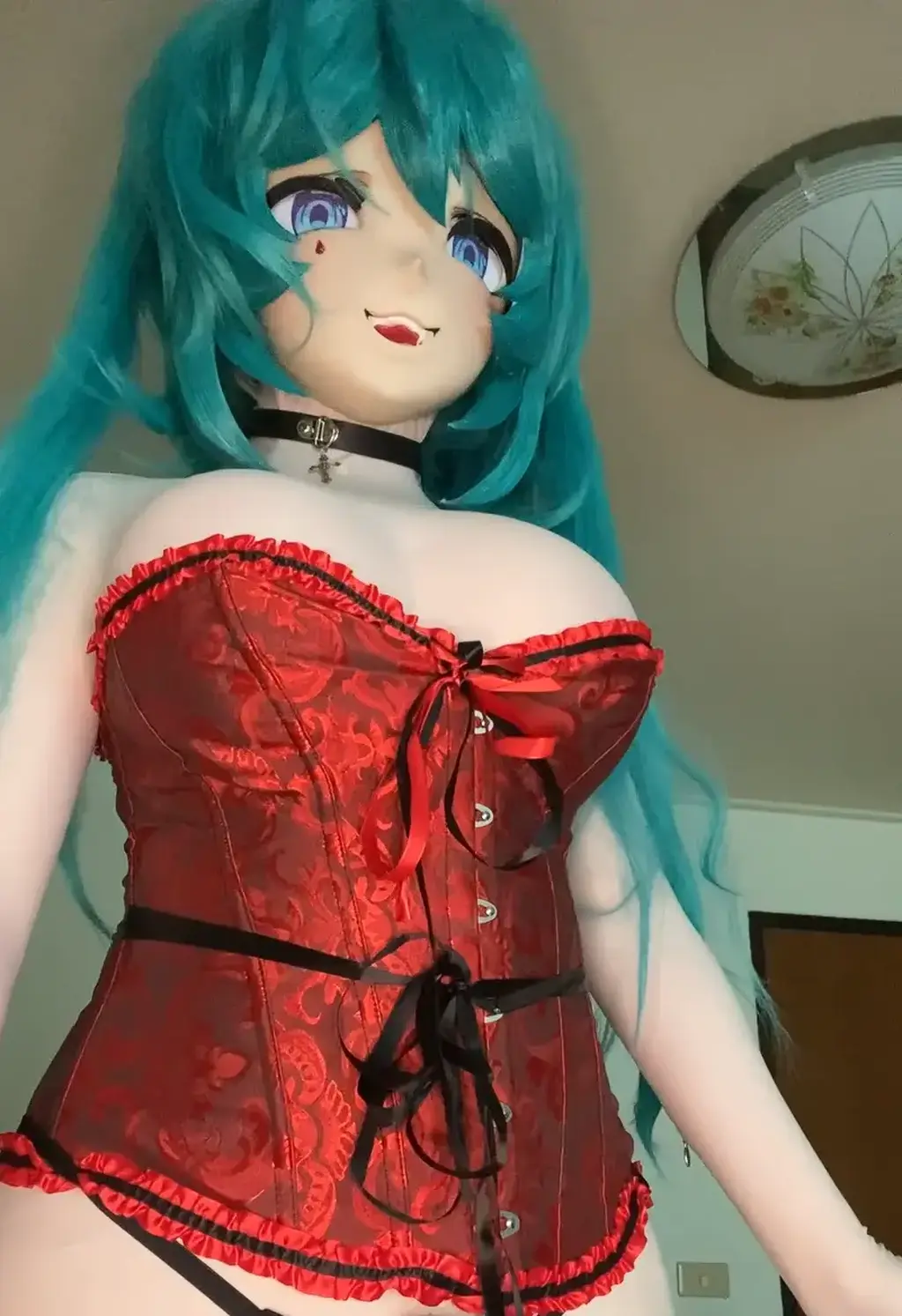 CharlotteTW（Jan 2，2026） 出自CharlotteTW 26年1月会员限定<br>Happy New Year 2026 <br>Everyone Hope you guys enjoy all this wonderful time.<br>Let’s celebrate with this Miku with the new corset jerking off <br>Thank u so much for supporting me! <br>#kigurumi #femboy #crossdress #bdsm