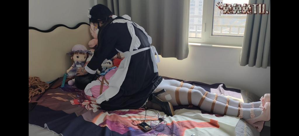 兔兔兔TU丶的约绳日记 6 兔兔兔TU丶原创 捆绑调教粉色女仆装小男娘，全包口枷头套丶郊狼丶训练器丶tk驷马极限拘束～（坐标山东济南莱芜～约绳约调请➕1808326895）