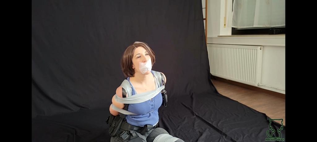 Stream Jill Valentine 102025 Preview Jill Valentine<br>sock stuffgag, small soldiers inspired, rope bound, bondage, shibari, taped mittens, socked feet, heavy taped up feet, c. rope, struggling, moaning, gagtalk<br>All actions shown in this Pictureset/Video are fictional.<br>My wife xKitty-of-Doomx is the model, gives consent and is over 21 years old
