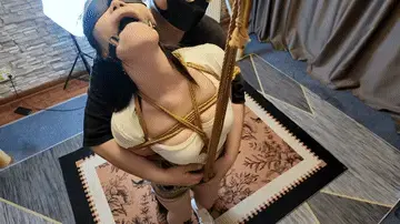 网友同好会 陌生网友同好相约绳艺馆见面，刚碰头就开始上强度，罚跪，爬行各种虐，调精彩视频，稍后奉送<br>模特信息：小颖  身高168，体重45，身材很哇塞哦，提供私人定制绳艺视频、定制绳艺体验、约拍模特、牢房体验、私人定制体验、剧本体验、出售配方麻绳、原味、另外招募绳艺模特、视频统一解压密码6666 定拍联系QQ419018109请标注妖狐并表明来意
