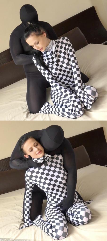 Mummified beauty in spandex 搬一波经典的系列，250部，肝了很久，整个人都肝麻了，终于能在五一假期给大家献上了。<br><br>该系列简称W4F，内容繁杂，元素丰富。<br>涉及各种恋物的方向 —— zentai、胶衣、丝袜、体操服、柔术、一字马、女同、男女、SM调教等等。<br><br>预览图做的很全面，大家购买时参考预览图就好了。<br>量太大了，所以文案就不写了，预览15秒也不选了，请海涵见谅。<br><br>还望大家多多支持捧场，祝大家五一节日快乐。<br><br><br><br><span style='color:#b0b0b0;'>[隐藏文字，购买后可见]</span>