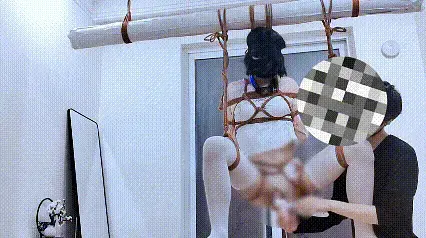 ［伪娘/捆绑/吊缚/前高/强高］小系分腿吊前高喷射夜 分腿吊后 先后上了突突机 扣扣机 震动棒，小系像母狗喷泉一样 不停的喷射前列腺液 水 尿液 最后被折磨射精<br><span style='color:#b0b0b0;'>[購入後に隠しワードが表示されます]</span>