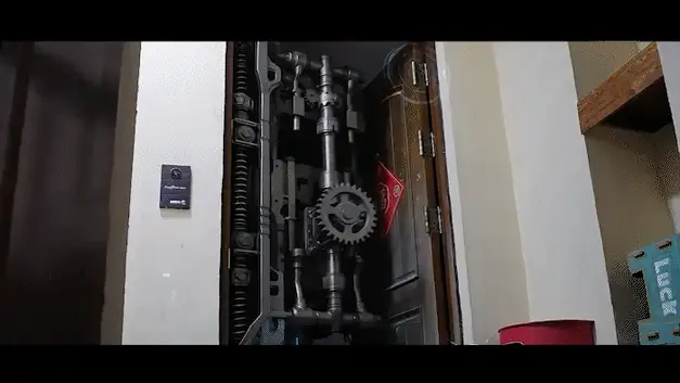 【半岛束艺台】【家樱】YT3174 变形金刚之家 ◀️看到大门就知道今日之事不简单，这栋房子里的一切电器都是数字生命体，碳基生物的到来会触发它们的自我保护机制。<br><br>㊙️【解压密码】peninsula2018,修改后缀名mp4,勿在线解压和观看<br><br>◀️约拍资讯：<br>【桃子】<br>✅微信:Li-xiaoyang09<br>✅所在地：深圳<br>注：模特信息均为友情推送，本台不对上述模特的约拍活动负责。<br><br>➡️【半岛束艺台】不做精品只做生活，用镜头记录真实绳艺，纯净捆绑，健康游戏！为每一个热爱捆绑的朋友展示最纯粹的绳艺，为每一个顾客用心打造属于您的专属作品。<br>✅主页:https://www.bdbd.app<br>✅微信:peninsulastudio<br>✅QQ:2245148409<br>✅推:@PENINSULABDTV6<br>✅官方用绳:https://sm3guoji.taobao.com/<br>业务咨询秒回，闲聊看心情，色情勿扰。
