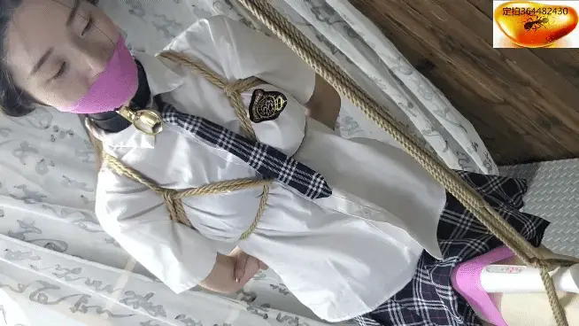 橘子小狗奴调教（下集）：驯化169橘子终于狗奴认主了，本期JK紧缚吊夹阴+三角枕头踮脚+鞭调+棒棒振阴强高……更多精彩视频 定拍优惠Q364482430（出原）） 橘子小狗奴调教（下集）：驯化169橘子终于狗奴认主了，本期JK紧缚吊夹阴 三角枕头踮脚 鞭调 棒棒振阴强高……更多精彩视频 定拍优惠Q364482430（出原））