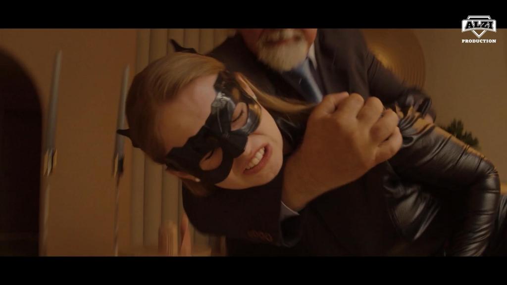 Catwoman Defeated Episode 9 Alt 2 Superheroine Cat W defeated by her enemy. <span style='color:#b0b0b0;'>[隐藏文字，购买后可见]</span>
