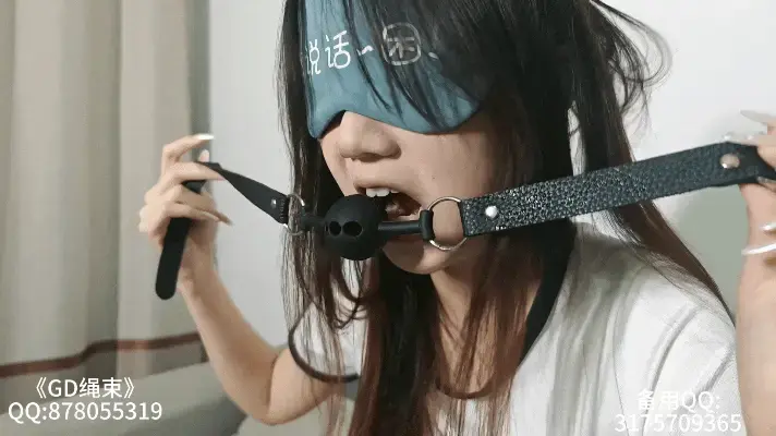 《GD绳束》（客户定拍）模特桃桃 真空穿水手服紧缚 第一次戴上口球进行揉胸 滴蜡  强高 后面有小彩蛋 《GD绳束》（客户定拍）模特桃桃 真空穿水手服紧缚 第一次戴上口球进行揉胸 滴蜡  强高 后面有小彩蛋<br>✅所有的模特都是为真实M,只做真实调教。<br>✅定拍、原味、原味道具等其它业务咨询请加QQ表明来意。<br>✅定拍特惠 欢迎来咨询<br>✅有什么适合的衣服 也可以私信我。<br>✅另外，诚心高薪招聘模特，有诚意私聊详谈，希望同好提出宝贵的意见，我们会努力改正。<br>✅解压密码：GD123<br>✅加QQ前表明来意。<br>QQ:878055319<br>GD绳束备用QQ号:3175709365