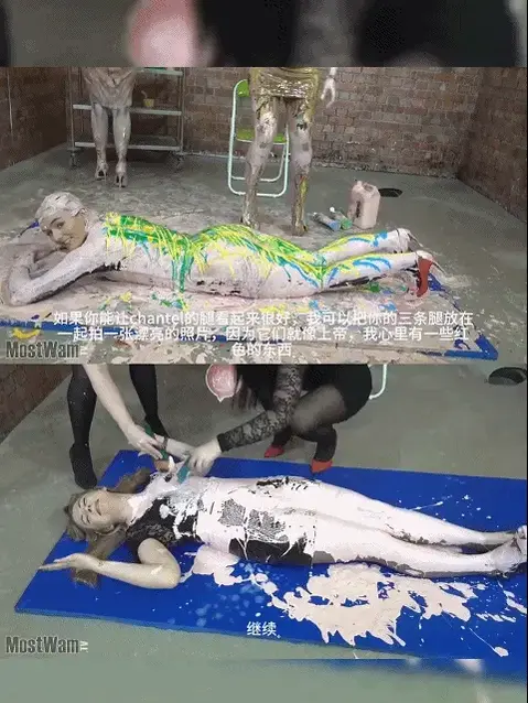 Painting Rhian Chantelle and Chanel 【中文湿身系列】三位黑丝高跟美女轮流为彼此作画。Rhian, Chantelle and Chanel are taking it in turns to paint each other.