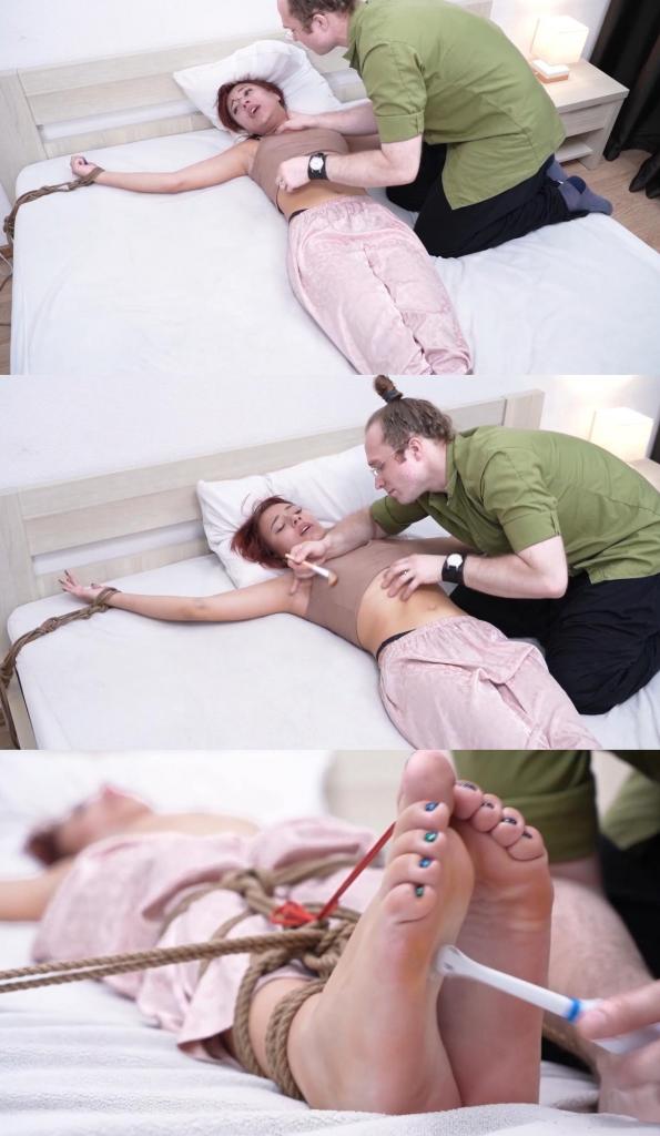 TICKLING TORMENT FOR A SLOPPY TENANT: YOU WILL BEG FOR MERCY 我拿出一把电动牙刷，扫过她的肋骨和光脚，让她扭动着身子，尖叫起来。我玩弄着她的胸部，提醒她自己制造的混乱和她应得的惩罚。她的笑声和尖叫声充满了房间，我继续给她挠痒痒，决心给她一个教训。<br>We are open to creating custom clips with your fetish. Feel free to contact us (email is above). Want to see more of our content, and even harder?  Check the link under the bio!<br><br><br>I returned to my apartment to find s disaster, courtesy of the careless tenant who had rented it from me. The floor is dirty, all furniture was messed up. The bed was ruined, stained with oil from her wild sexual party with her ex. I was furious, and she was about to face the consequences.<br><br><br>I tied her to the bed, with her legs together and arms spread wide. She was at my mercy, and I was ready to make her pay. My fingers dug into her armpits, mercilessly tickling her as she screamed in a mixture of pain and laughter. The more she struggled, the harder I tickled. Ropes wont let her escape as my anger tormented her.