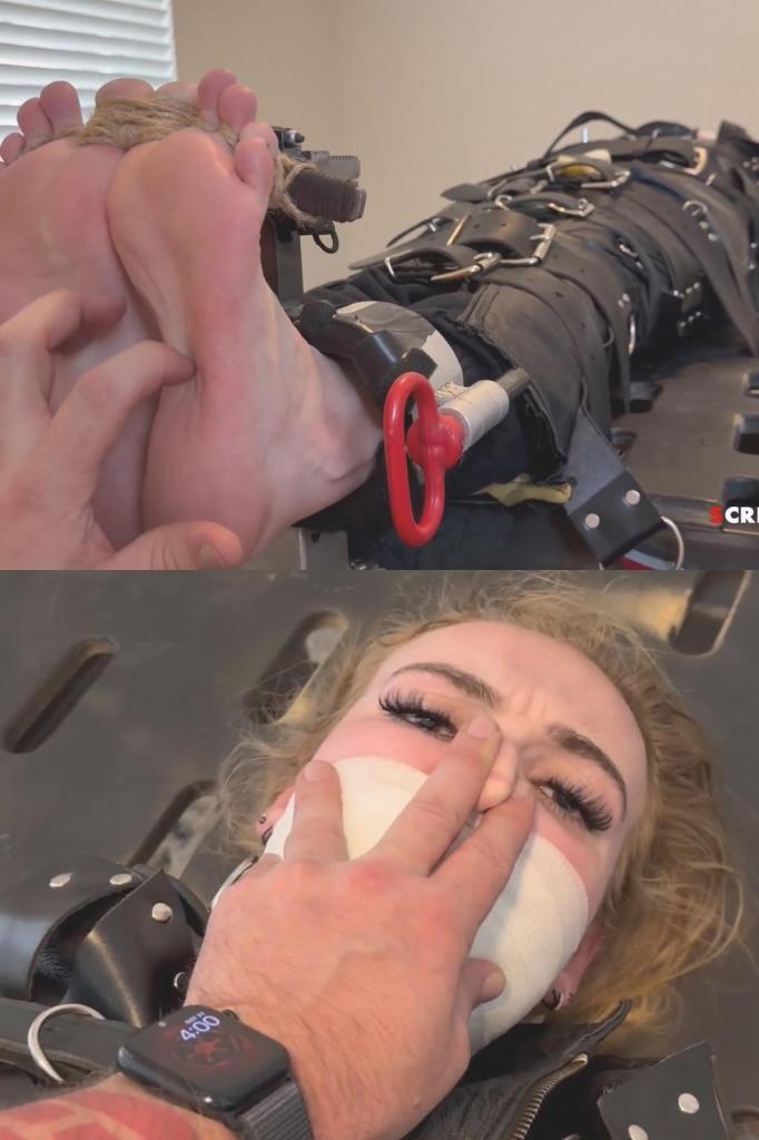 Heavy Bondage Ticklegasm 这是先生第一次让我这样被捆绑，真是太刺激了。<br><br>我动弹不得，尽管我努力尝试——你能听到我挣扎时皮带嘎吱作响的声音！<br><br>有趣的是，袋子里还藏着一根按摩棒，一直在刺激我（你能听到）。<br><br>第二个有趣的事实是，我的脚底不仅怕痒，而且痒还会让我兴奋！<br><br>把这种重度捆绑和按摩棒结合起来……嗯，这感觉真是太棒了！<br><br>先生用第一人称视角拍摄了这段视频，所以看起来就像是你用按摩棒刺激我、挠我痒一样！<br><br>你会这么做吗？:)First time Sir ever put me in something like this, it was mind blowing.<br><br>I couldn’t move though I tried to - you can HEAR the leather straps creaking while I struggle!<br><br>Fun fact, there’s a wand snug in the sack with me, vibing me the entire time (you can hear it).<br><br>Fun fact #2, not only are my feet ticklish but it turns me ON!<br><br>Mix this heavy bondage with that and…well, the results are pleasing to this girl !<br><br>Sir shot this in a POV style, so it looks like YOU are the one vibing and tickling me!<br><br>Is this how you would do it? :)