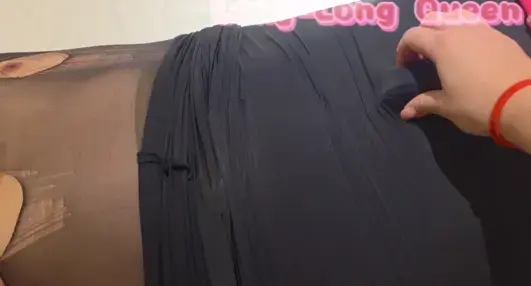 MQPG020   丝袜睡袋 踩脸  紧身睡袋  绝对束缚 丝袜责  乳头玩弄  榨汁    刑罚    寸止  手套强撸  抽搐  边缘控制  MQPG020。意识模糊，本能发颤，翻白眼给龙龙看。闻我丝袜味，深深吸进肺。乳头被我拧，玩弄红又肿。痛并快乐着，叫的骚又骚。丝袜踩你脸，油袜滑又紧。丝袜责龟头，仰卧连起来。止寸边缘走，射到你发抖。一次算过瘾，二次也继续。  全包下的丝袜责，玩到你意识模糊，只能本能发颤<br>联系龙龙企鹅咨询1428942818，原企鹅异常。推X @Longqueenvr 坐标长沙，只喜欢全包，榨汁和龟头责的龙龙 龙龙穿丝袜较多，天冷没有重口味，龙龙有好用，不贵的睡袋需求可以联系龙龙，一般自用一晚，不洗  睡袋主要为缎面，丝绸类，做裙子的面料<br>
