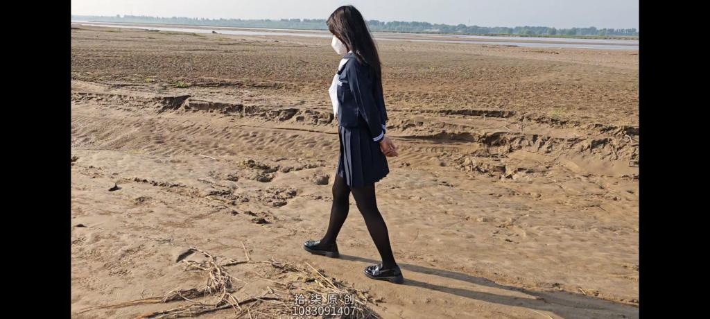 14.黑丝jk 纯欲黑丝深陷泥潭挣扎，确实让人欲罢不能~