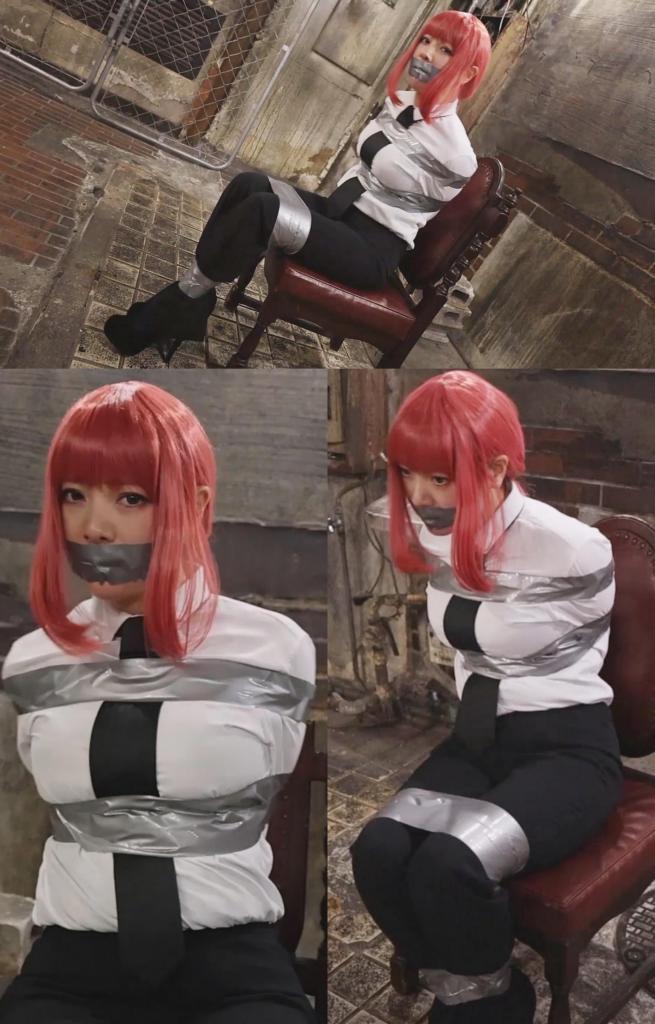 MADE IN JAPAN 35: Makima has been captured by the Demon Master! Cinematographic live action anime st MADE IN JAPAN 35: Makima has been captured by the Demon Master! Cinematographic live action anime style!一部全新的“日本制造”视频，绝对精彩！这部真人版视频改编自风靡全球的动画《电锯人》！恶魔猎人玛奇玛深入东京地下，追捕被称为“恶魔之主”的超自然女性。玛奇玛找到了恶魔之主并与之战斗，但恶魔之主召唤出了一个来自地狱的恶魔，玛奇玛被抓住了！玛奇玛被绑在椅子上，嘴也被堵住，被关在城市的深处。恶魔出现在她面前，发出威胁的咆哮，但恶魔之主控制住了恶魔，并告诉玛奇玛，她只是用来抓捕电次的诱饵，所以她将被绑在那里几个小时！这部视频的特效非常棒。如果你了解原作，你一定会喜欢这部视频；如果你对《电锯人》或任何动画一无所知，也别担心，你也会喜欢这部视频！视频还包含幕后花絮。A new "Made in Japan" video and this one is surely special! A live action version of the worldwide phenomenon anime Chainsaw Man! Makima, a demon hunter who descends into the depths of Tokyo to capture a supernatural woman known as the Demon Master. Makima finds the woman and fights her, but she is captured when the Deon Master summons a spawn from hell itself! Makima is now tied up to a chair, gagged, in the depths of the city. The demon appears right on front of her threatening, roaring, but the Demon Master holds the creature, then explains Makina that she is but the bait to capture Denji, so she'll spend hours tied and gagged there! Awesome Special FX in this video. If you know the source material you will love this video, if you know absolutely nothing about Chainsaw Man or anime overall, don't worry you will love this video also! Includes behind the scenes