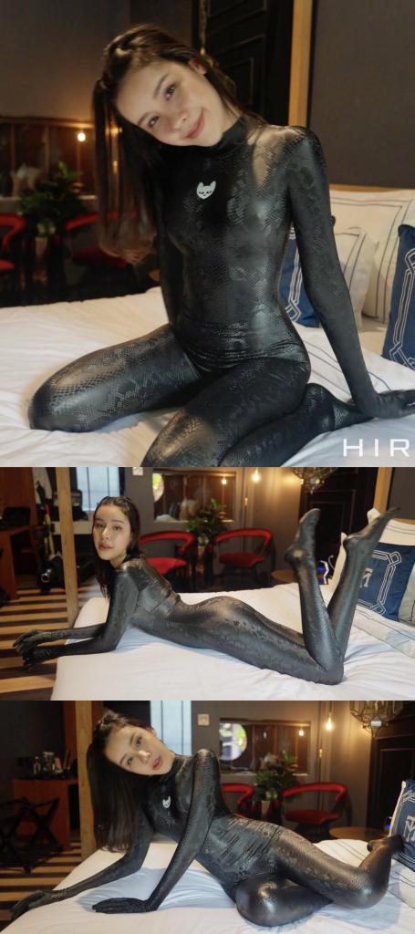 2025-12-31 Jenny in Reptilian Skin Catsuit 宝藏收藏向，Hiro Gato系列，又是一年没更了，最近更一下。<br>真爱粉们久等了呀！<br><br>宝藏写真系列，专拍 zentai   体操服   丝袜。<br>衣服材质棒，拍摄的手法干净清爽，出镜的女孩们都超级赞。<br>赏心悦目的同时，又可以当成L管神片来用。<br>整个系列很具有收藏意义，欢迎大家挑喜欢的冲起。<br><br><span style='color:#b0b0b0;'>[隐藏文字，购买后可见]</span>
