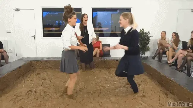 Mud Wrestling 2017 Ep 10 Ania Vs Alice 【中文泥潭摔跤】两个女孩都穿着制服。看着女孩们在泥地里互相摔跤，有两轮，每轮2分30秒。Welcome to the next Mostwam Mud Wrestling Tournament. Today we have Ania Vs Alice. Both girls wearing uniforms. Watch as the girls battle to cover each other in mud, there are Two rounds, Two minutes Thirty Seconds each. The amazing mypierogative returns to referee.