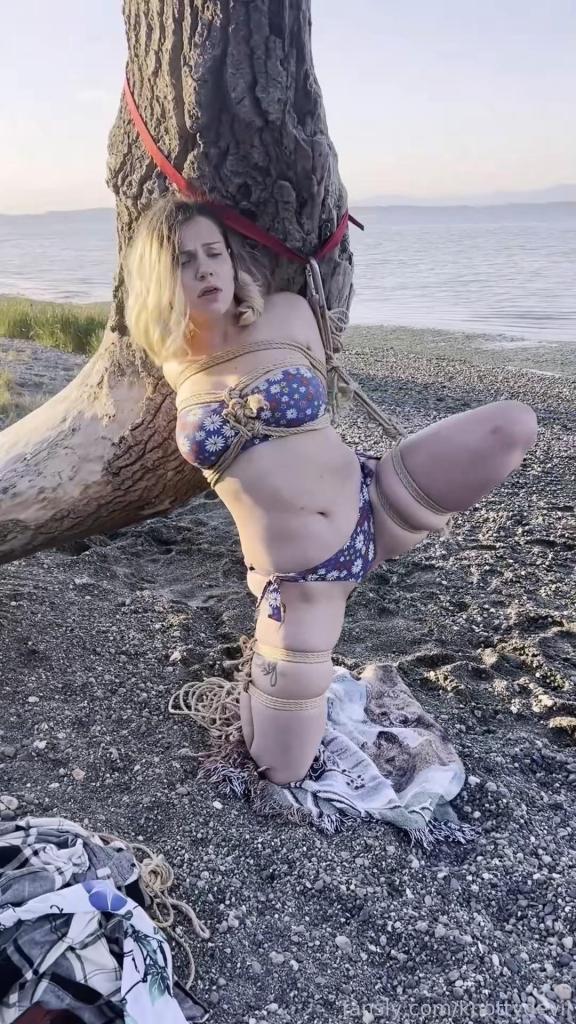 knottydevil  （Dec 13, 2025） 出自:knottydevil<br>"Trip to the Beach"<br>海滩禁锢女郎 喜欢的支持一下呗