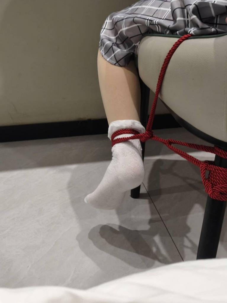 祥子的约玩 也是时隔多年在这里更新了，现在也是越来越觉得自己是纯m了，虽然自己也是在很努力的学习绳子的。感谢s，感谢芝士奶昔的剪辑。<br>如果有在西安或是乌鲁木齐的同好可以 企鹅1503497797欢迎大家
