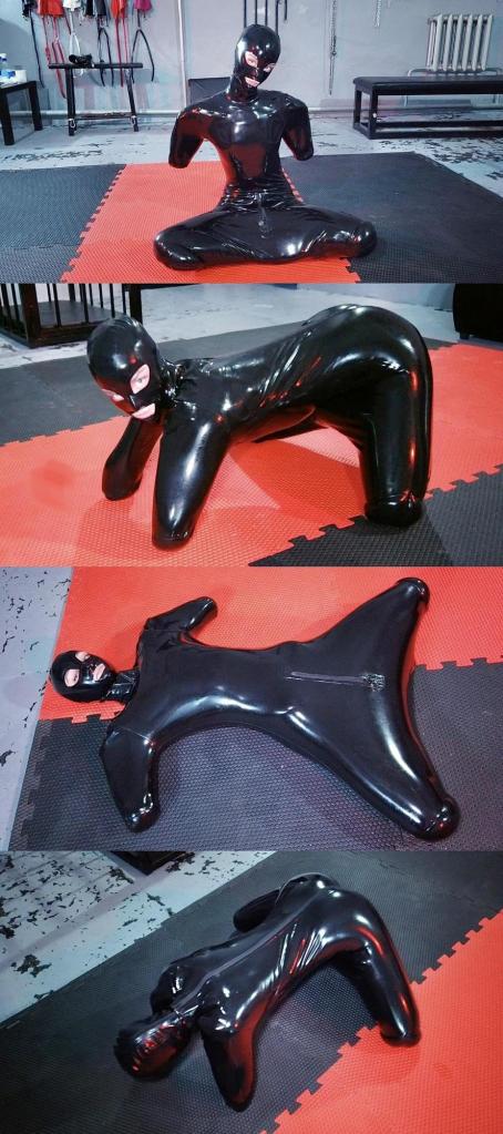 Yana as the Rubber Puppy 在地上蠕动的全包乳胶人形犬小姐姐<br><br>注：<br>预览图因为压缩过，所以有的略糊。但是视频都是不糊的，请放心购买。<br>之前原创那边受限于供货方要求，价格搞得很贵，让很多朋友们爱而不得。<br>这次直接搬运区用合理的价格让大家好好的爽一爽。<br>买之前仔细甄别一下，买过的就不要再买了，没买过的就狠狠冲吧。<br>此次更新量大管饱，造成的刷屏，请大家海涵。<br><br><span style='color:#b0b0b0;'>[隐藏文字，购买后可见]</span>