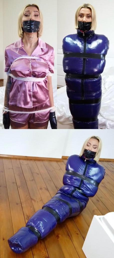 Roxi in Blue Sack 1——<br>这个系列之前原创区那边受限于供货方要求，价格搞得很贵，让很多朋友们爱而不得。<br>这次直接搬运区用合理的价格让大家好好的爽一爽。<br>买之前仔细甄别一下，买过的就不要再买了，没买过的就狠狠冲吧。<br><br>2——<br>此次更新量大，工作量超标。<br>大家参考预览图肯定能看懂的。所以文案就不哆嗦了，预览15秒也瞎选了。<br>更新期间造成的刷屏，请大家海涵。<br><br><span style='color:#b0b0b0;'>[隐藏文字，购买后可见]</span>