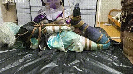 流萤的极限驷马 流萤小m初次体验捆绑就上了强度。直接来了一个极限直臂刚开始还好一绑上驷马就废了。一直叫只好放开