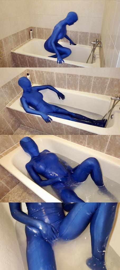 Blue Zentai Girl in the Bathroom 1——<br>这个系列之前原创区那边受限于供货方要求，价格搞得很贵，让很多朋友们爱而不得。<br>这次直接搬运区用合理的价格让大家好好的爽一爽。<br>买之前仔细甄别一下，买过的就不要再买了，没买过的就狠狠冲吧。<br><br>2——<br>此次更新量大，工作量超标。<br>大家参考预览图肯定能看懂的。所以文案就不哆嗦了，预览15秒也瞎选了。<br>更新期间造成的刷屏，请大家海涵。<br><br><span style='color:#b0b0b0;'>[隐藏文字，购买后可见]</span>
